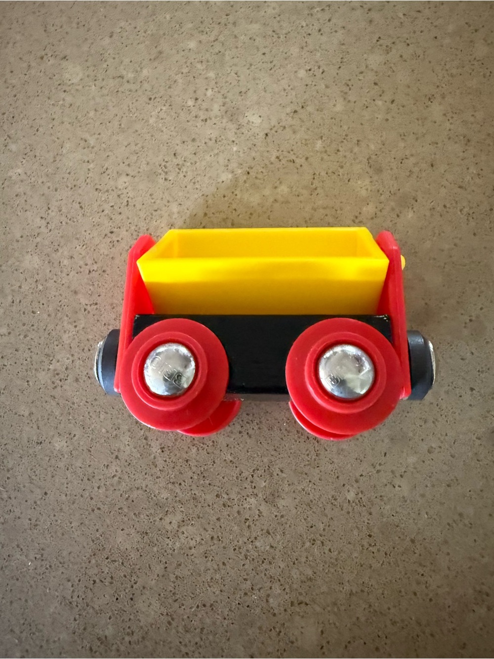 Brio Tipping Wagon. 33613 — Kids Plastic Toy Train Wagon in Yellow and Red